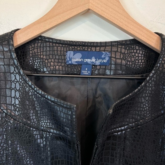 Chic Faux Crocodile Jacket Black size Small - Picture 2 of 4